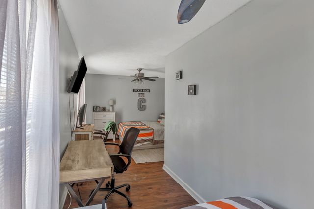 115 Sherron Dr, Dickson, TN 37055