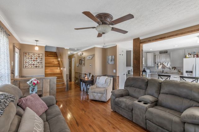 115 Sherron Dr, Dickson, TN 37055