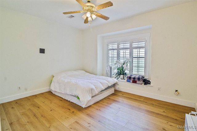 516 Seasons Court, Prattville, AL 36066