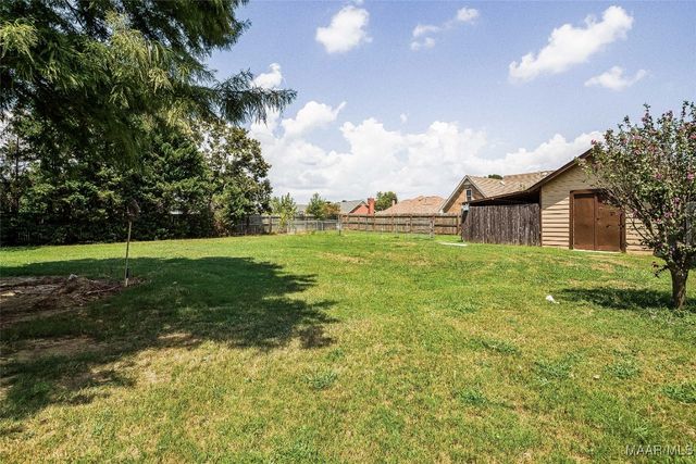 516 Seasons Court, Prattville, AL 36066