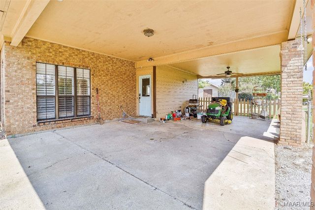 516 Seasons Court, Prattville, AL 36066