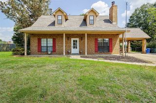 516 Seasons Court, Prattville, AL 36066