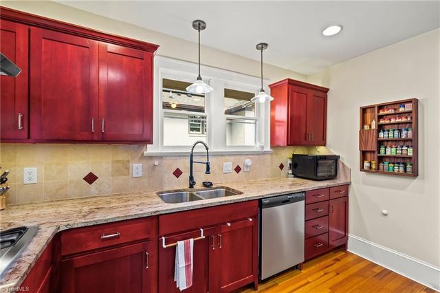 806 Gales Avenue, Winston-salem, NC 27103