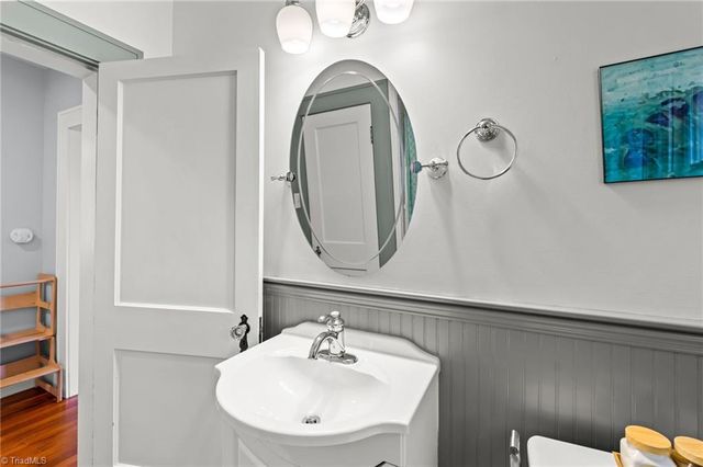 806 Gales Avenue, Winston-salem, NC 27103