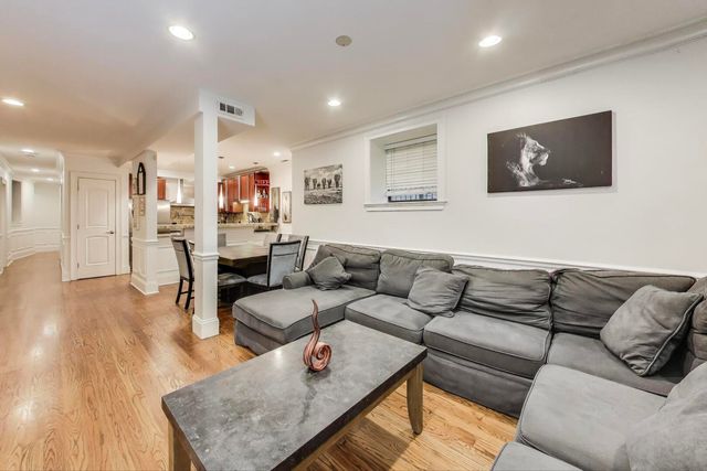 5014 S Blackstone Avenue GN, Chicago, IL 60615