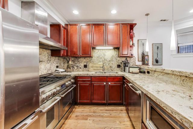 5014 S Blackstone Avenue GN, Chicago, IL 60615