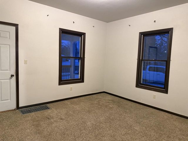 1421 E MIDWAY ROAD, Appleton, WI 54915