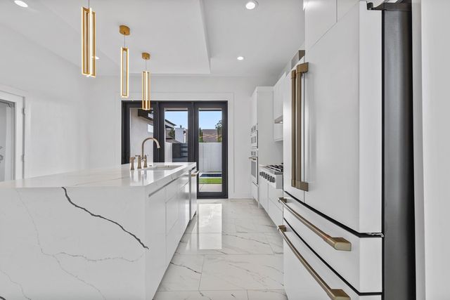 2607 Hoya Dr, Midland, TX 79707