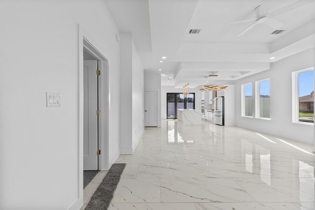 2607 Hoya Dr, Midland, TX 79707