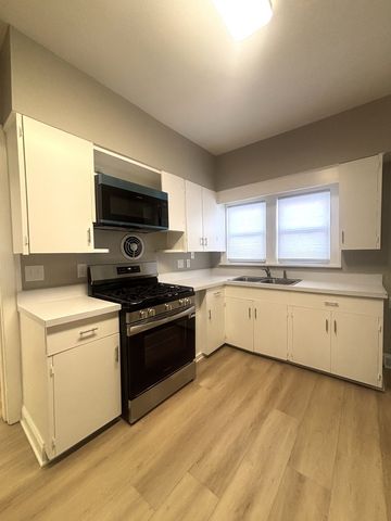 756 Walnut Street, Elgin, IL 60123