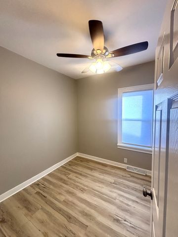 756 Walnut Street, Elgin, IL 60123