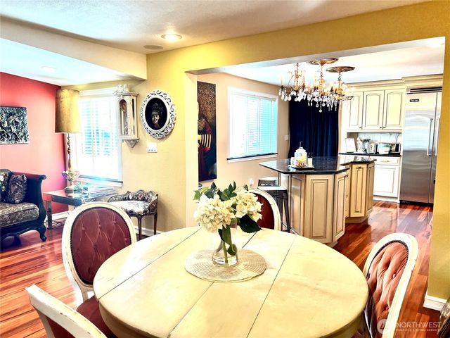 4030 Beach Drive SW, Seattle, WA 98116