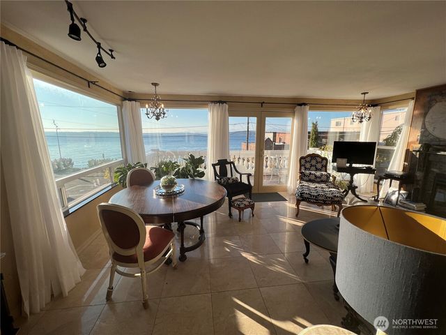 4030 Beach Drive SW, Seattle, WA 98116