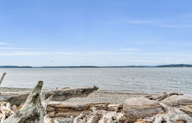 4030 Beach Drive SW, Seattle, WA 98116