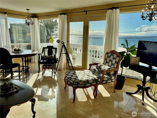 4030 Beach Drive SW, Seattle, WA 98116