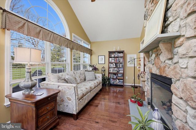 158 GLENMOOR CIR N, Easton, PA 18045