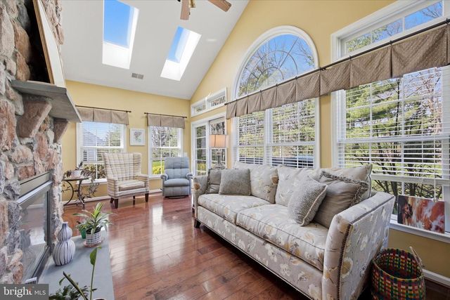 158 GLENMOOR CIR N, Easton, PA 18045