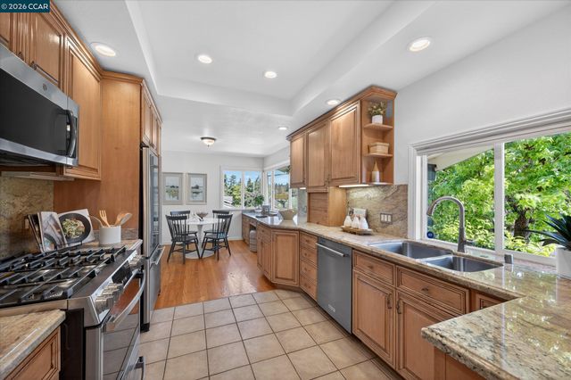 1882 Camino Pablo, Moraga, CA 94556