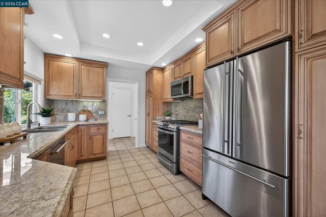 1882 Camino Pablo, Moraga, CA 94556