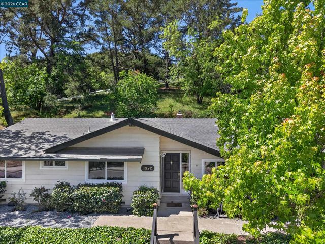 1882 Camino Pablo, Moraga, CA 94556