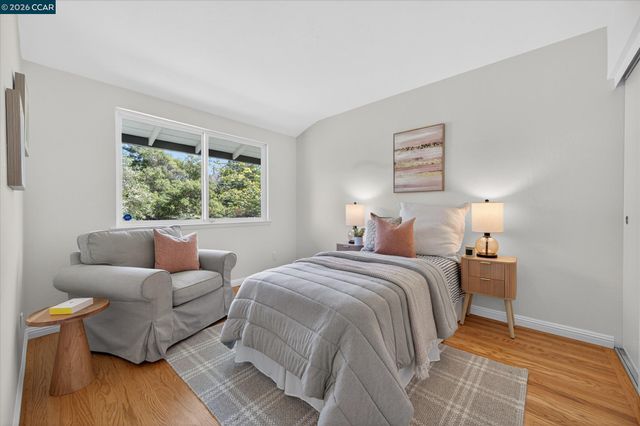 1882 Camino Pablo, Moraga, CA 94556