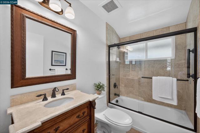 1882 Camino Pablo, Moraga, CA 94556