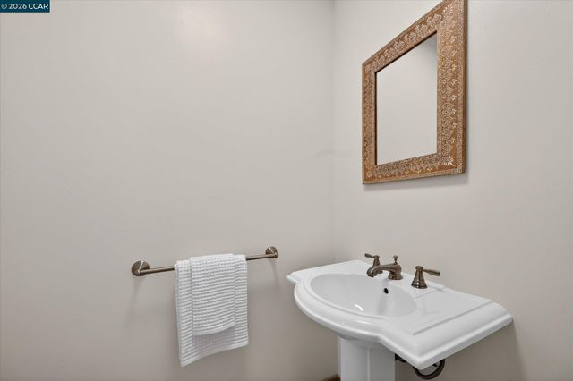 1882 Camino Pablo, Moraga, CA 94556