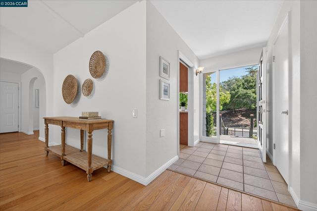 1882 Camino Pablo, Moraga, CA 94556