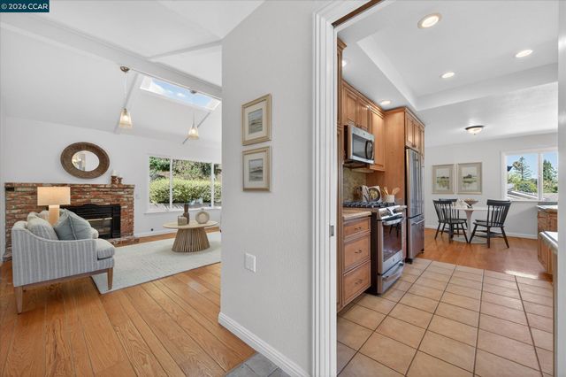 1882 Camino Pablo, Moraga, CA 94556