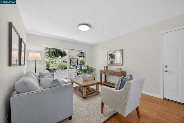1882 Camino Pablo, Moraga, CA 94556