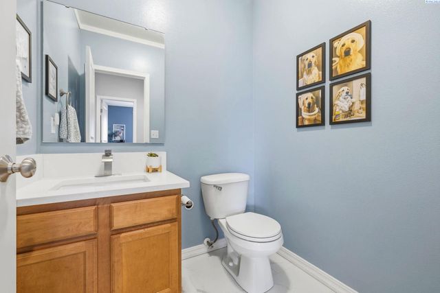 3006 Hermandt Ct, West Richland, WA 99353