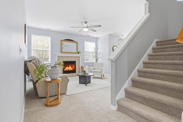 3006 Hermandt Ct, West Richland, WA 99353