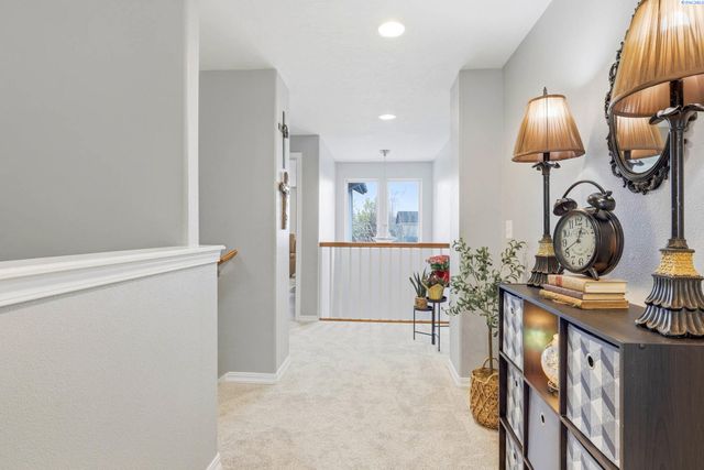 3006 Hermandt Ct, West Richland, WA 99353