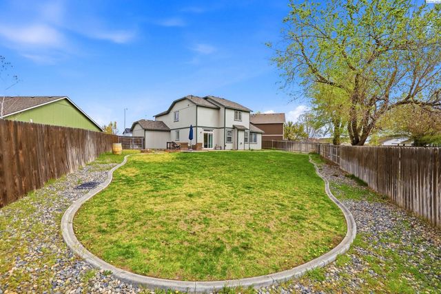 3006 Hermandt Ct, West Richland, WA 99353
