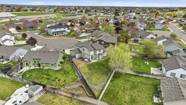 3006 Hermandt Ct, West Richland, WA 99353
