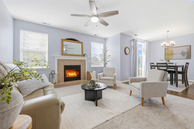 3006 Hermandt Ct, West Richland, WA 99353