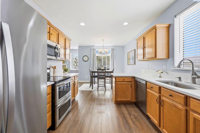 3006 Hermandt Ct, West Richland, WA 99353