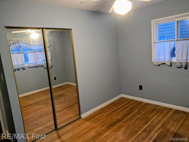 247 Hecht Drive, Madison Heights, MI 48071