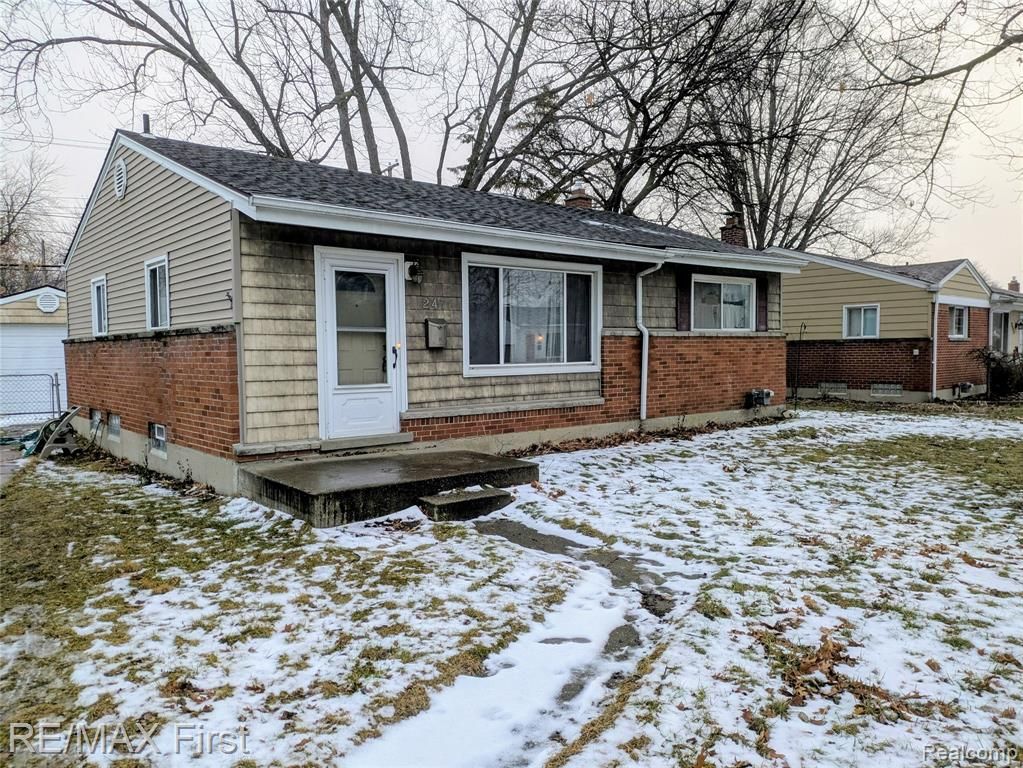 247 Hecht Drive, Madison Heights, MI 48071