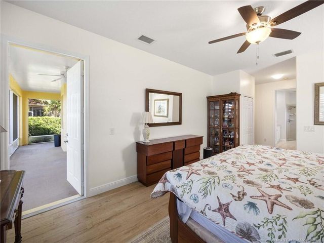 155 56th Drive SW, Vero Beach, FL 32968