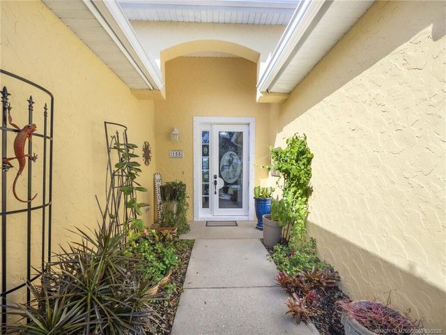 155 56th Drive SW, Vero Beach, FL 32968