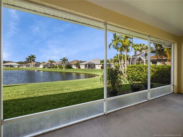 155 56th Drive SW, Vero Beach, FL 32968