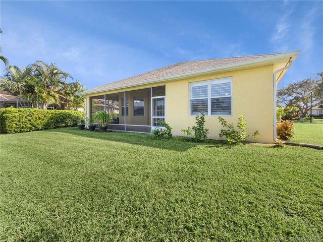 155 56th Drive SW, Vero Beach, FL 32968
