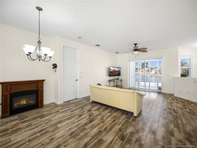 155 56th Drive SW, Vero Beach, FL 32968