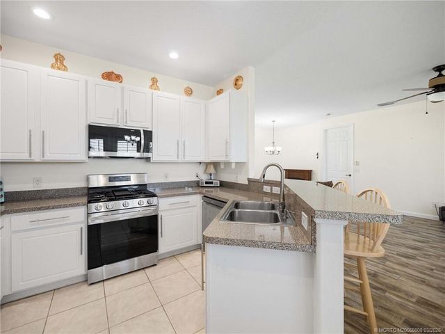 155 56th Drive SW, Vero Beach, FL 32968