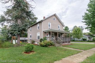 821 Dearborn Street, Howell, MI 48843