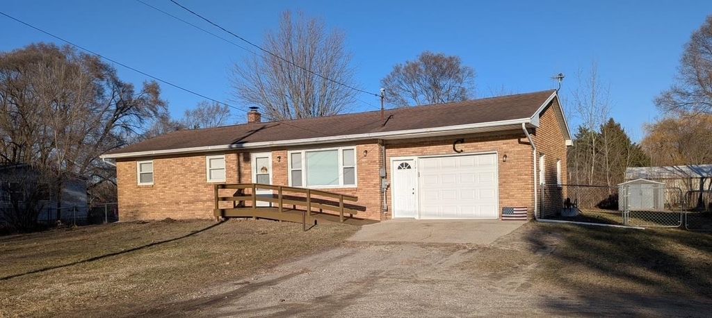 3741 S Shepherd Road, Chippewa Twp, MI 48858
