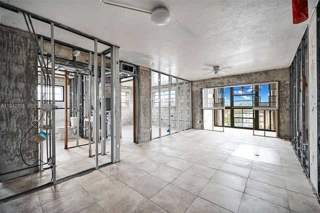 3640 NW 9th St 401, Miami, FL 33125