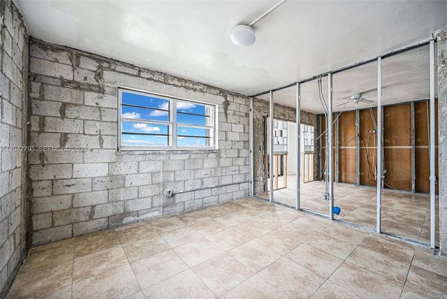 3640 NW 9th St 401, Miami, FL 33125