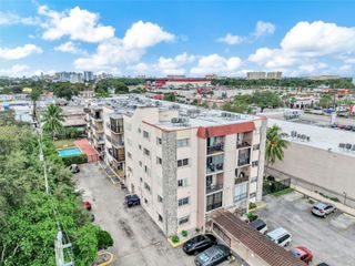 3640 NW 9th St 401, Miami, FL 33125